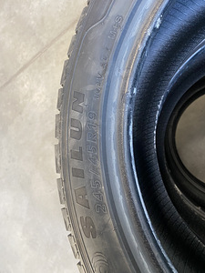 245/45 r19 sailun ice blazer lamell (2 foto / 5)