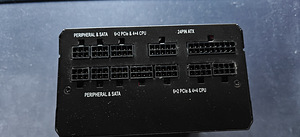 Corsair RM850x (3 foto / 3)
