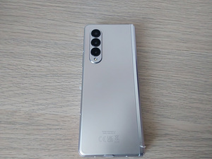 Samsung Galaxy Z Fold3 5G /256 gb (3 foto / 5)