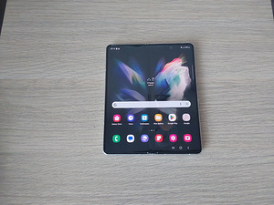 Samsung Galaxy Z Fold3 5G /256 gb (5 foto / 5)