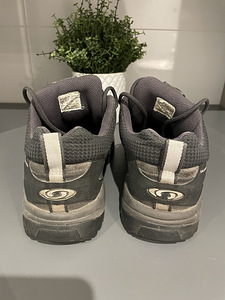 Salomon matkajalatsid s 38 (4 foto / 5)