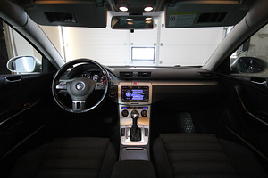 Volkswagen Passat CNG (8 foto / 10)