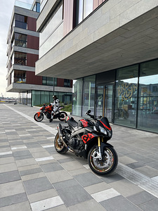 Aprilia Tuono V4 1100RR (10 foto / 10)