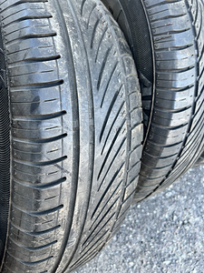195/65 R 15 (2 foto / 3)