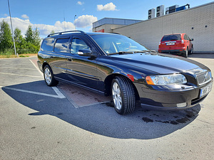 Volvo V70 D5 (2 фото из 6)