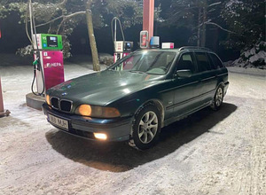 BMW 525 TDS (4 foto / 6)