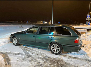 BMW 525 TDS (2 foto / 6)