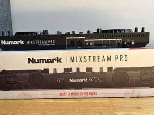 Numark Mixstream Pro DJ автономный контроллер (2 фото из 3)