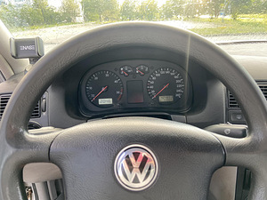 Volkswagen Golf IV 1.9 TDI 85 kW (6 foto / 11)