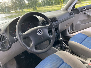 Volkswagen Golf IV 1.9 TDI 85 kW (3 foto / 11)
