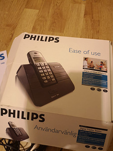 Настольный телефон Philips. (2 фото из 3)