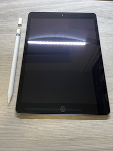 Apple iPad 10.2" 8th Gen Wi-Fi 32GB (2020), Space grey (4 foto / 6)