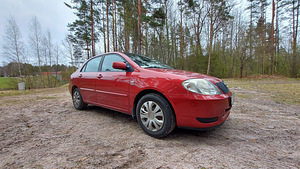 Toyota Corolla (2 фото из 14)