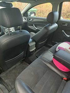 Ford Mondeo mk4 2009. 2.0 103kw (7 foto / 10)