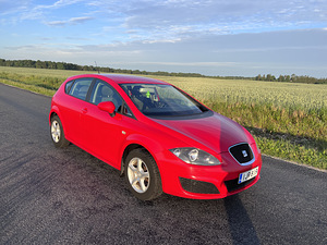 Seat Leon (3 фото из 6)