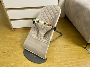 BABYBJÖRN lamamistool Bliss Sand grey (1 foto / 5)
