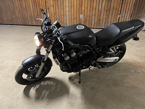 Yamaha fzs600 (2 foto / 4)