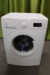 ELECTROLUX PESUMASIN GARANTII (1 foto / 2)