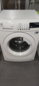 Стиральная машина Electrolux (1 фото из 1)