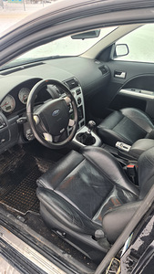 Ford Mondeo ST220 166kw universaal (5 foto / 8)
