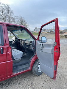 Volkswagen Caravelle T4 1996 2.5 tdi 75kw (6 foto / 9)