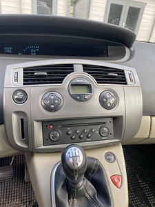 Renault Grand Scenic 1.6 82kw (3 foto / 14)
