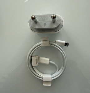 Laadimiskaabel iPhone'ile. Originaalne! (1 foto / 5)