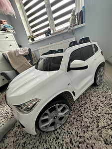 BMW детская машинка (7 фото из 8)