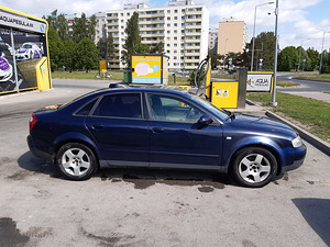 Audi A4 1.8T B6 2004 (3 foto / 5)