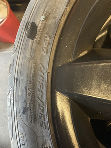 R17 4x114.3 диски Chevrolet с резиной (2 фото из 4)