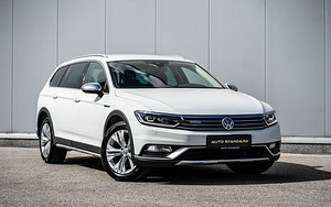 Volkswagen Passat ALLTRACK Facelift mudeliaasta 2018 (3 foto / 14)