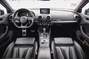 Audi A3 S-Line 2017 (8 foto / 15)