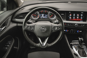 Opel insignia 2.0 125kw (8 foto / 13)