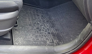 Originaalsed kummimatid Hyundai Tucson 2019 jaoks (2 foto / 3)