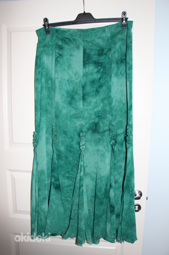Женский летний костюм юбка-блузка зеленого цвета размер 20 (фото #5)