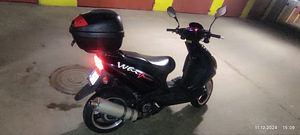 Скутер 125cc (4 фото из 5)