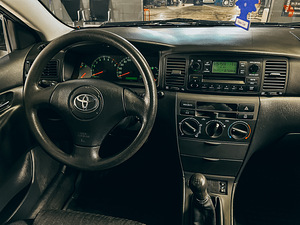Toyota Corolla VVT-i 1.6 81kW (12 foto / 15)
