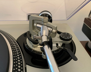Legendaarne TECHNICS SL-1200MK2 (6 foto / 10)