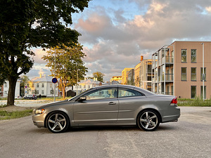 Volvo C70 2.4 D5 132kw Summum (1 foto / 12)