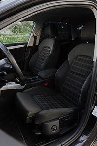 Audi A4 Avant 2.0TDI 105KW 2010 (9 foto / 12)