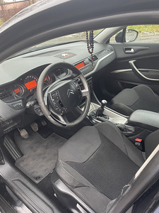 Citroen C5 (10 фото из 14)