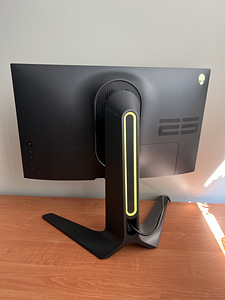 Alienware 25” 240Hz mänguri monitor (4 фото из 5)