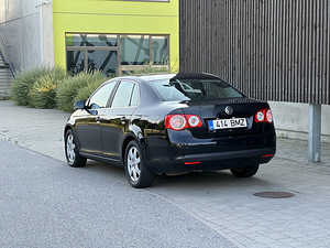Volkswagen Jetta 2007, 1.9 77kw diisel, esivedu, 264k LS, ÜV (4 foto / 15)