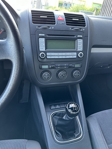 Volkswagen Jetta 2007, 1.9 77kw diisel, esivedu, 264k LS, ÜV (12 foto / 15)