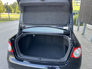 Volkswagen Jetta 2007, 1.9 77kw diisel, esivedu, 264k LS, ÜV (13 foto / 15)
