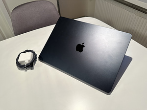 MacBook Air 15” M3 2024 8gb/256gb Midnight (2 foto / 4)