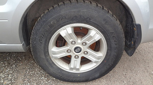 Müüa veljed koos rehvidega KIA SORENTO (2 foto / 4)