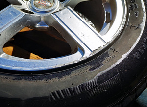 Müüa veljed koos rehvidega TOYOTA (2 foto / 4)