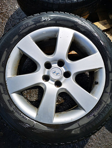 Müüa veljed koos rehvidega HYUNDAI (2 foto / 6)