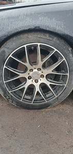 Müüa veljed koos rehvidega Audi A8 (1 foto / 4)